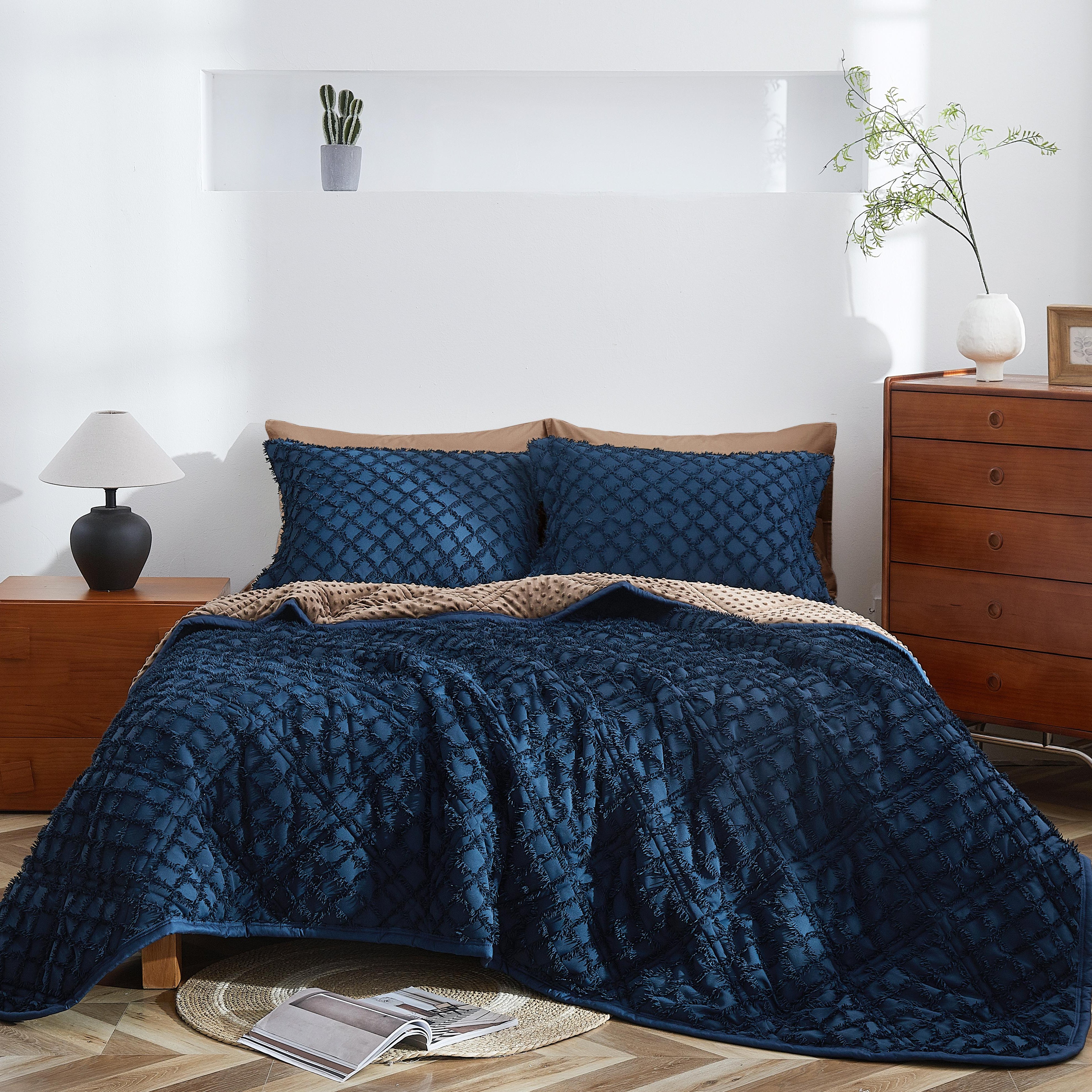 MyTickie All-season Comforter Set (Chenille Collection)