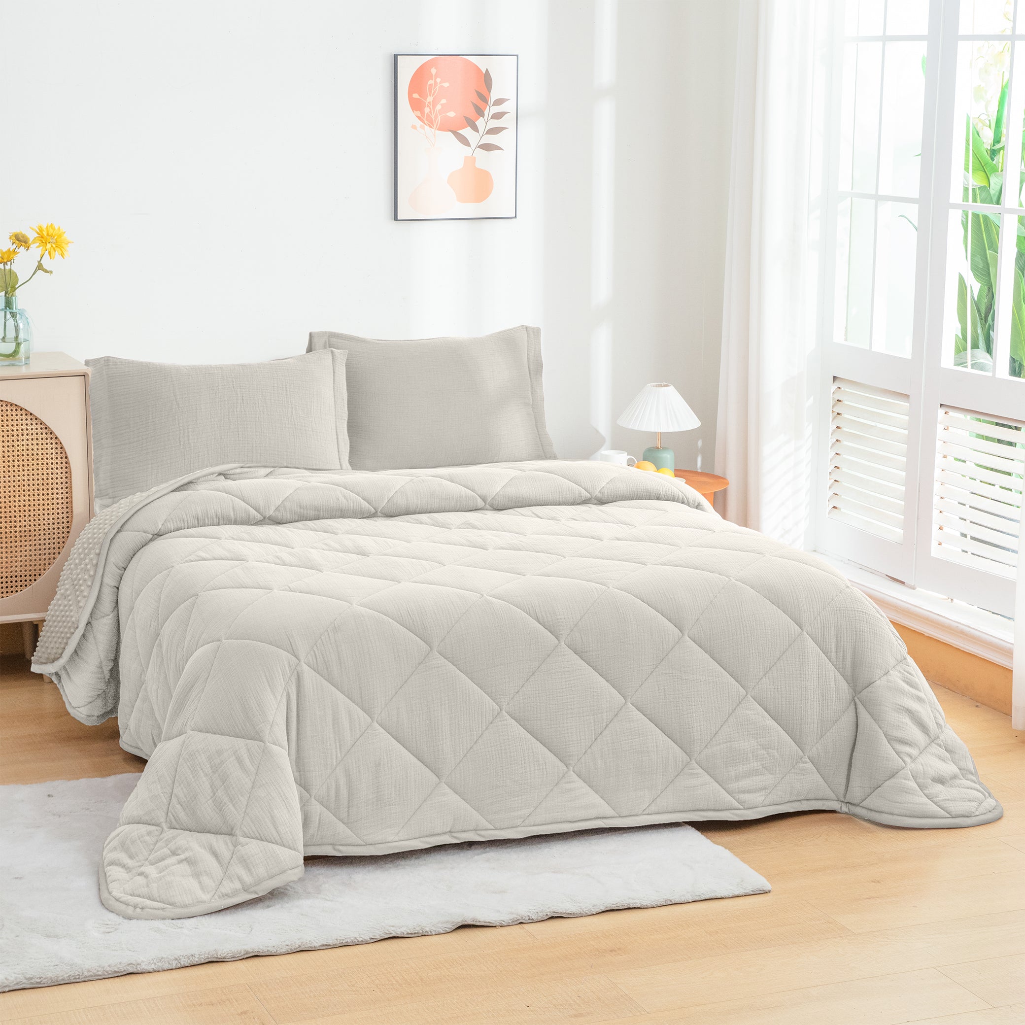 LUXE Beige Comforter