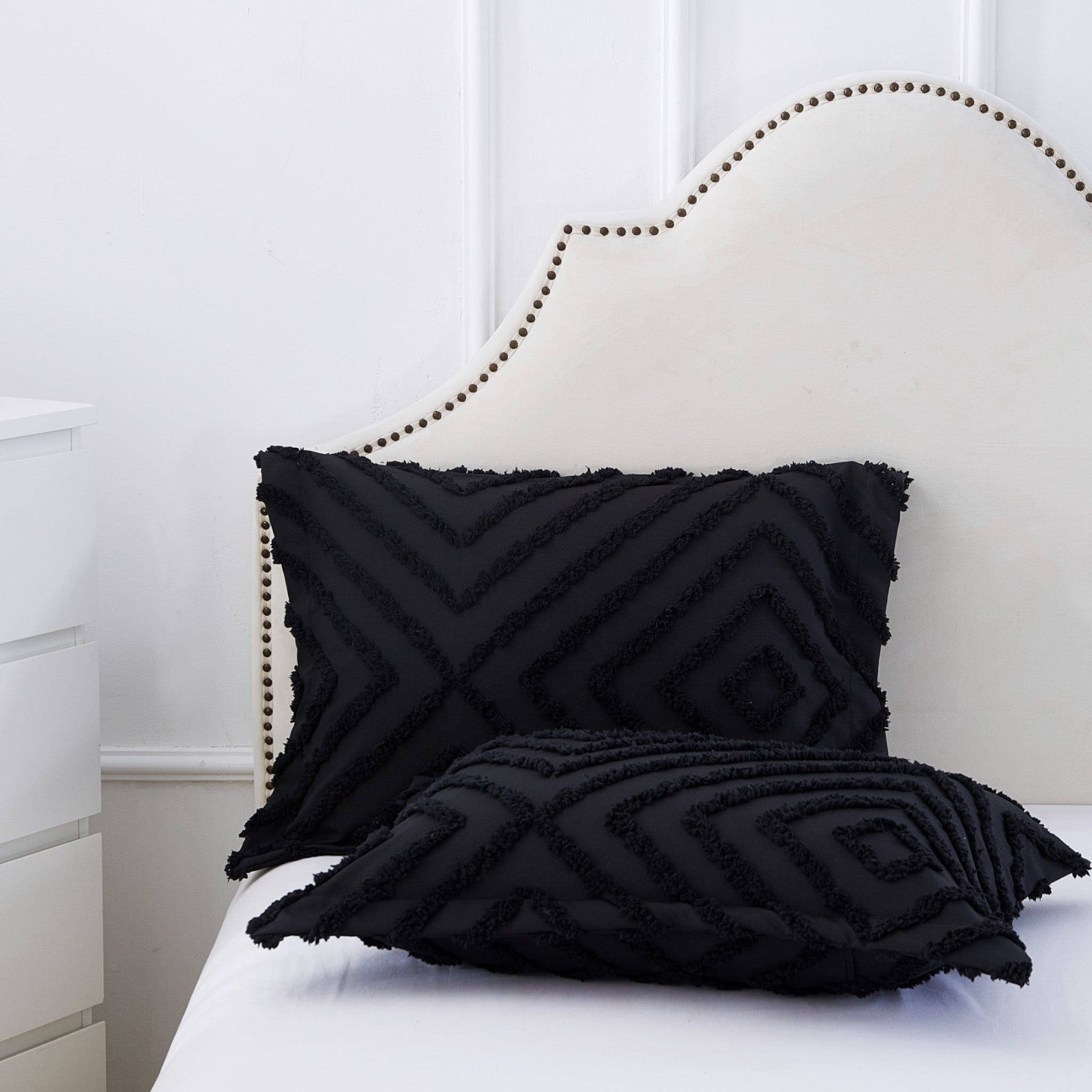 Mytickie Black Pillow Shams (Set of 2)