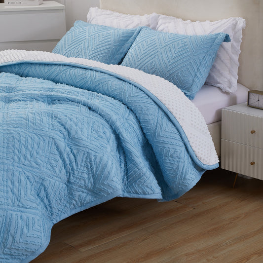 Mytickie Sky Blue & White Comforter