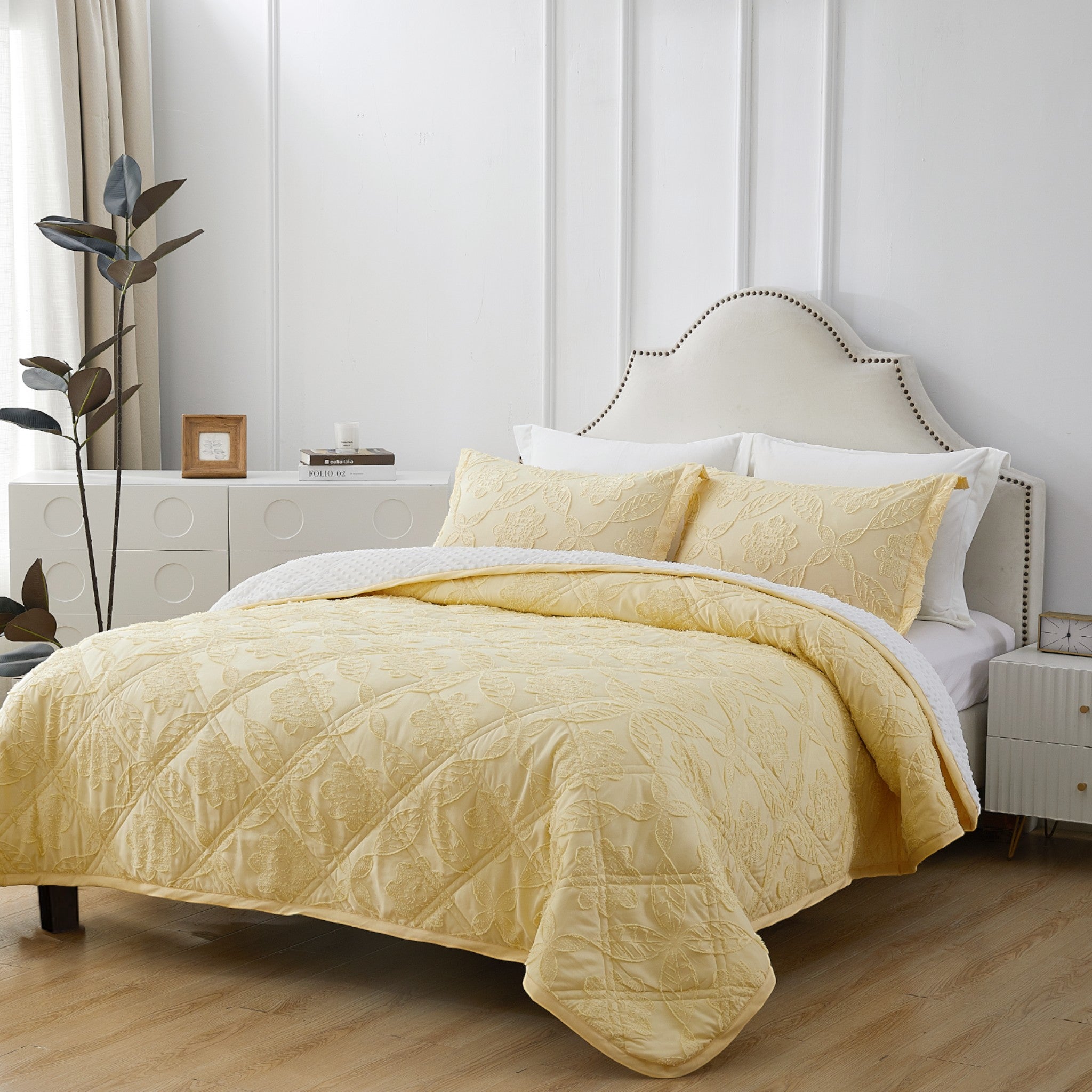 Mytickie Lemon Yellow & White Comforter