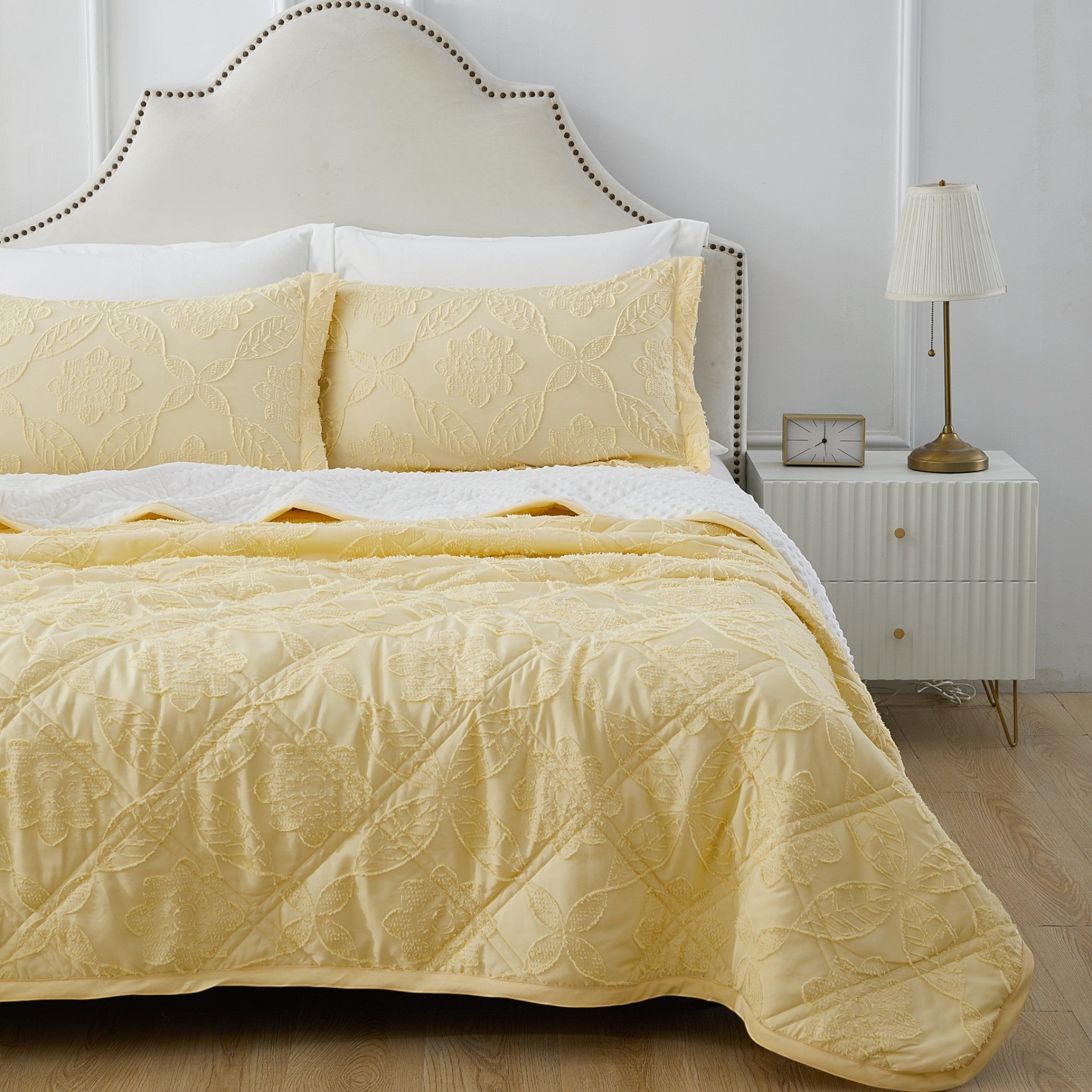 Mytickie Lemon Yellow & White Comforter