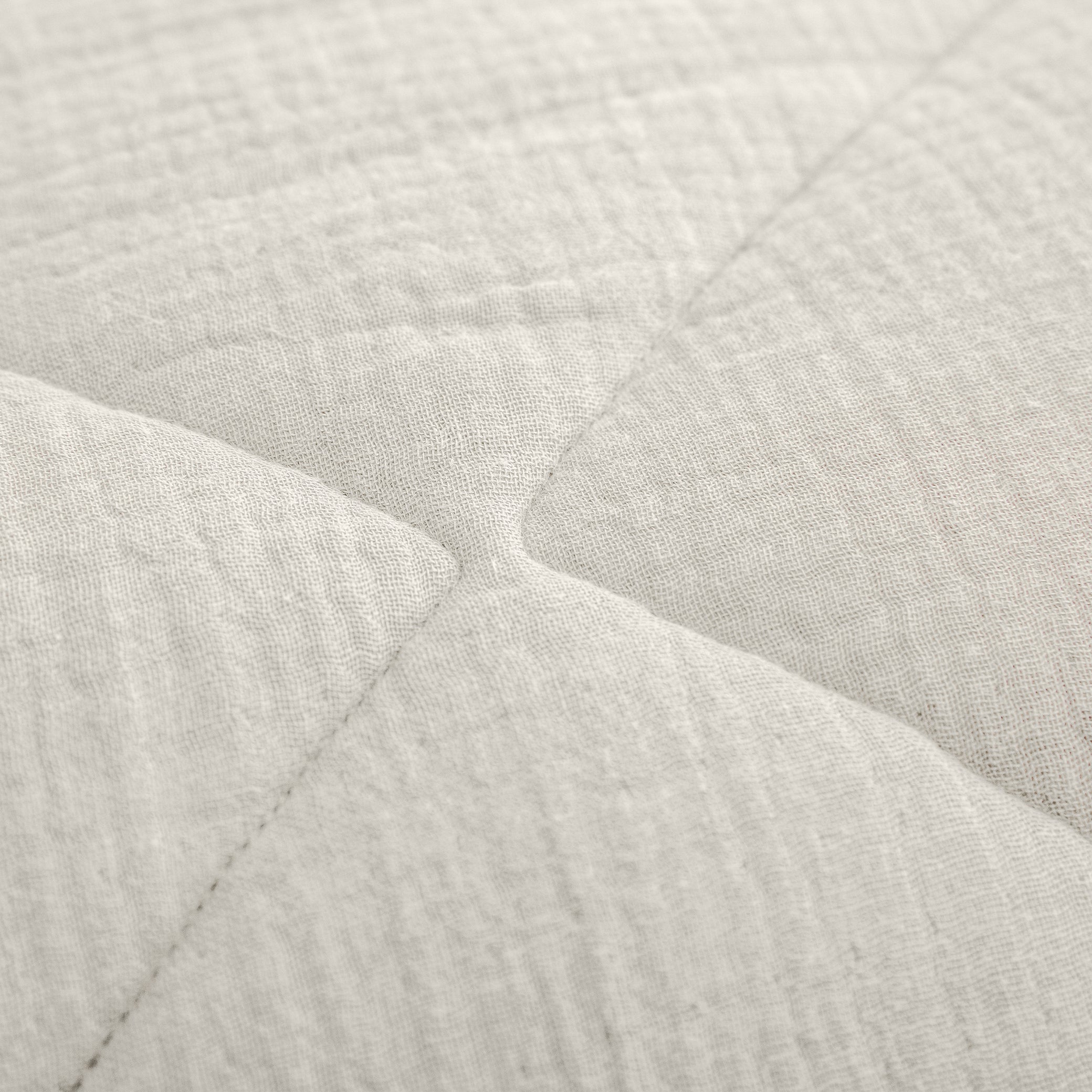 LUXE Beige Comforter