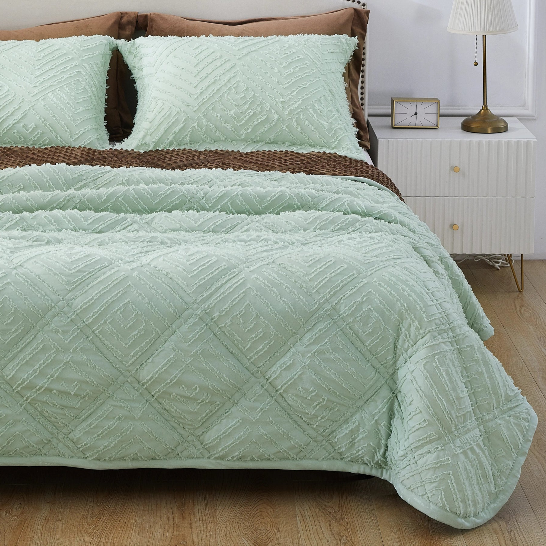 Mytickie Mint & Mocha Brown Comforter